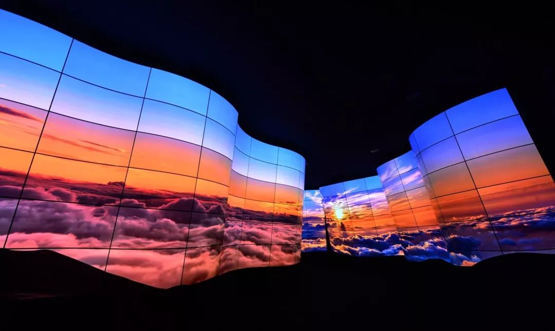 只吃草不产奶 柔宇科技定义 新量产